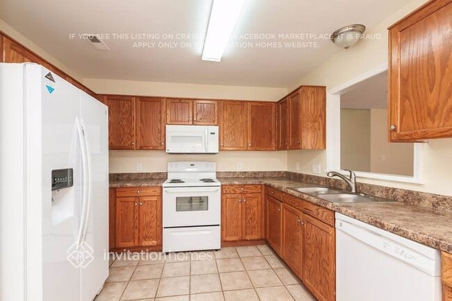 Foto del edificio - 156 Heath Ln