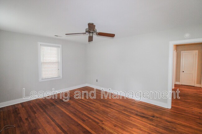 Foto del edificio - 679 Savannah Hwy