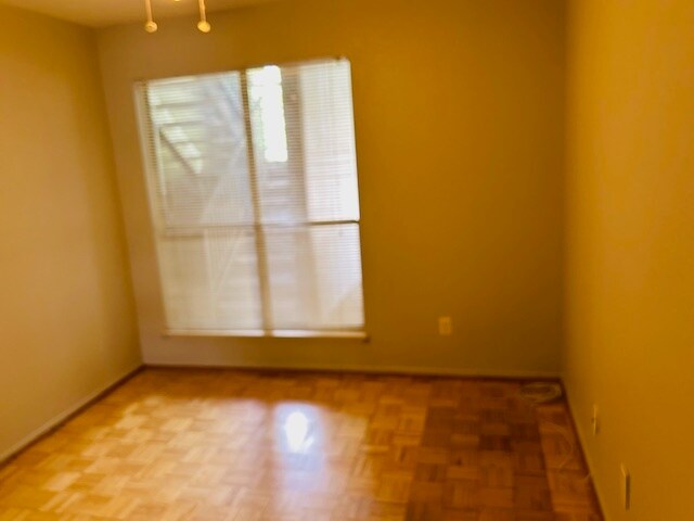 Building Photo - 8020 Braesmain Dr