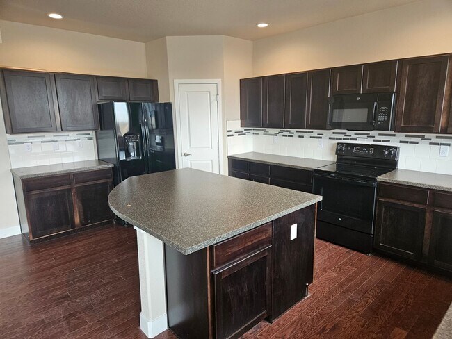 Foto del edificio - New  5 Bedroom Home in Johnstown