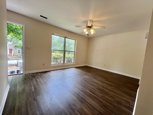 Building Photo - 103 Greenwich Ct