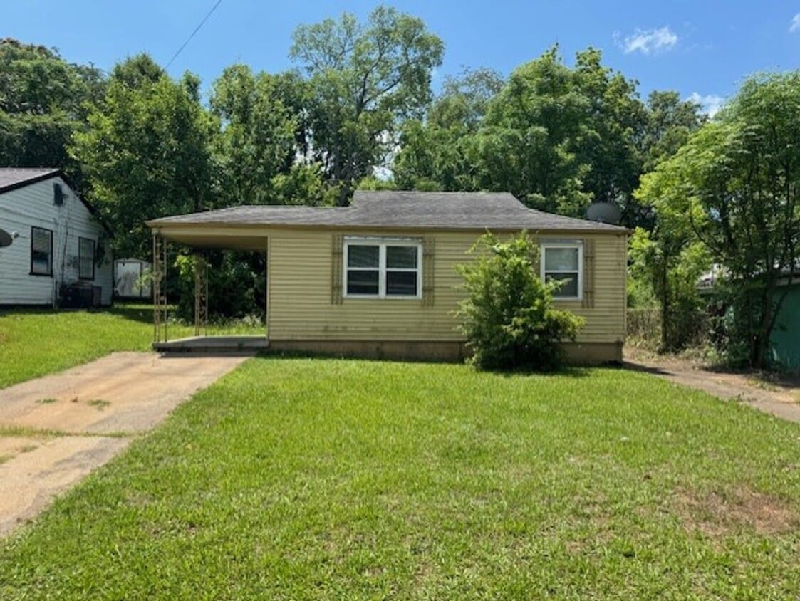 Primary Photo - MOVE IN READY!! BACK ON THE MARKET!!