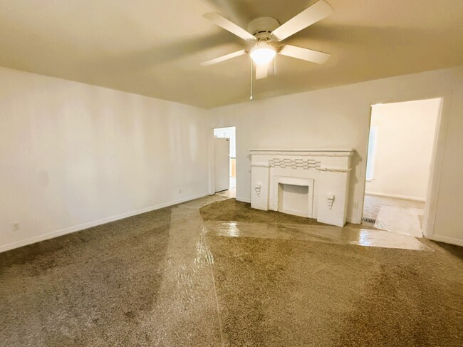 Building Photo - 1739 S Water St