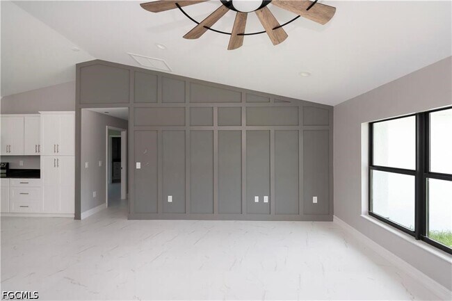 Foto del edificio - 3323 Clearview Cir