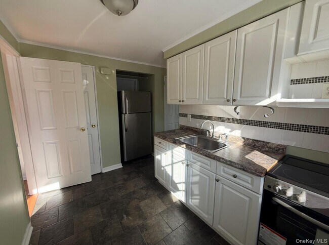 Foto del edificio - 855 E Walnut St