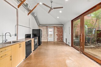Building Photo - 1810 N 16th St