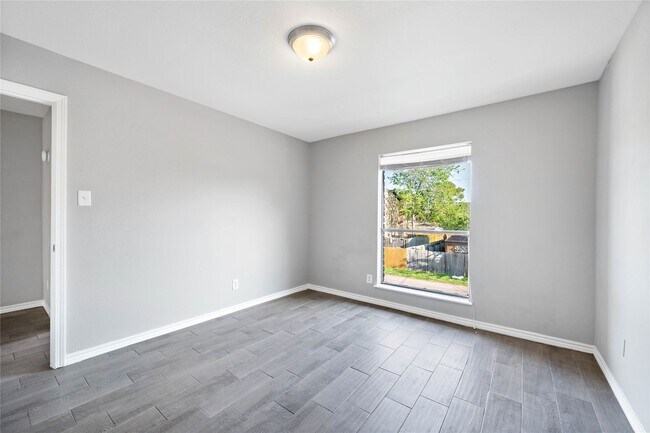 Foto del edificio - 2202 16th Ave N
