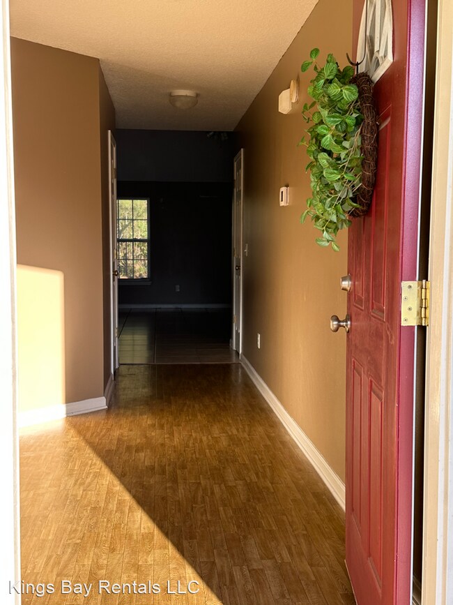 Building Photo - 4 br, 3 bath House - 22 Robins Court
