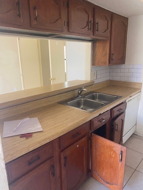 Building Photo - 24202 4 Sixes Ln