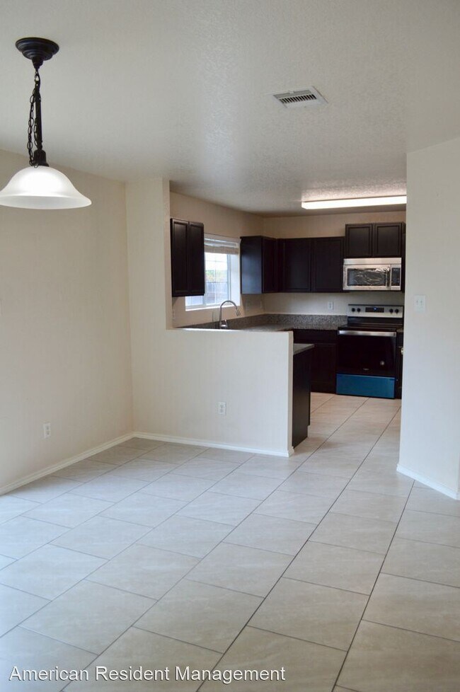 Building Photo - 4 br, 2 bath House - 9978 Hawksbill Peak