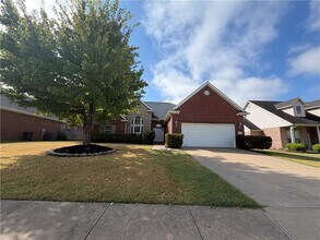 Building Photo - 4410 W Braymore Dr