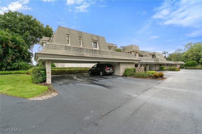 Building Photo - 425 Wildwood Ln