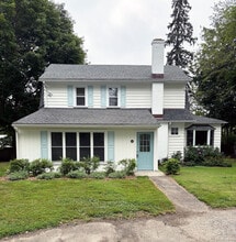 Building Photo - 46 Old Rd