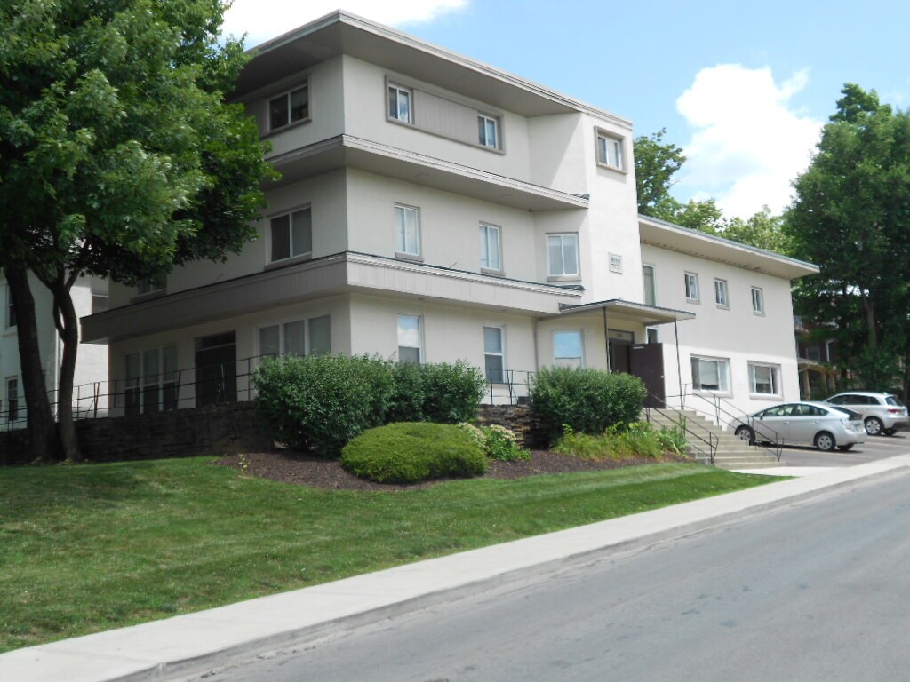 1968 Indianola Ave Unit C, Columbus, OH 43201 Apartments in Columbus