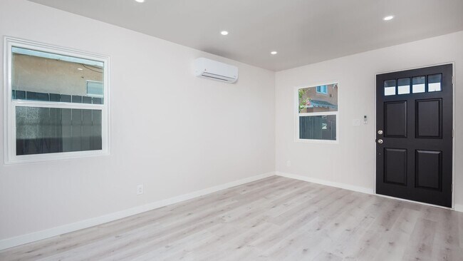 Foto del edificio - 1 Bedroom Duplex in National City