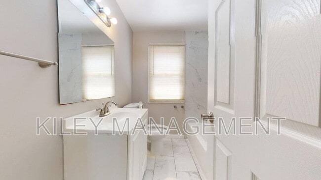 Foto del edificio - 19954 Oakfield Ave