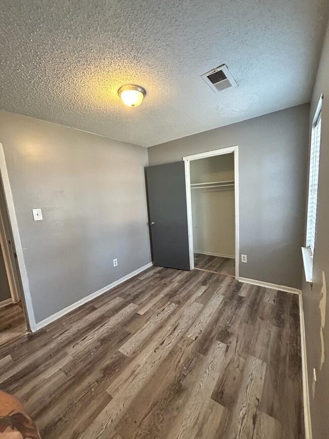 Building Photo - 3042 St Croix Pl