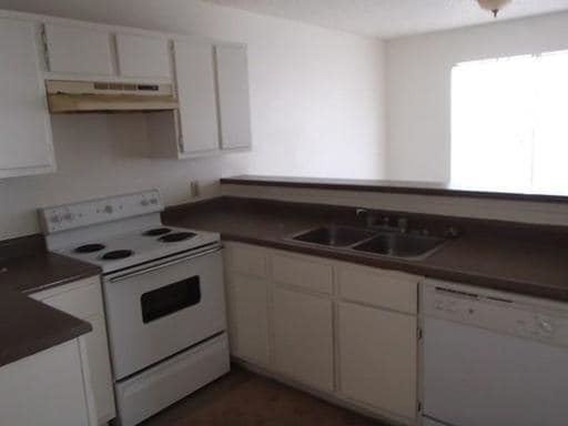 Building Photo - 2205 Katy Ln