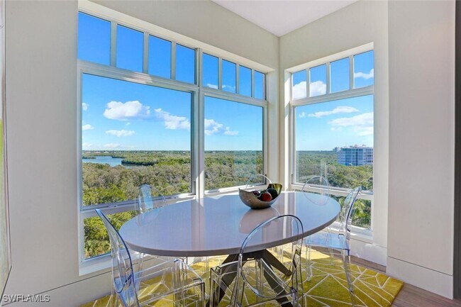 Foto del edificio - 255 Barefoot Beach Blvd