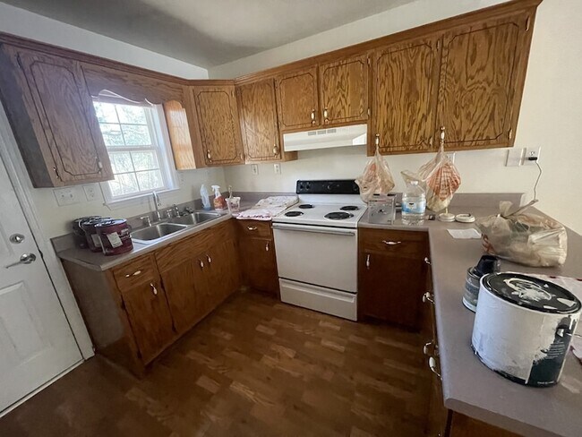 Foto del edificio - 261 Bayless St