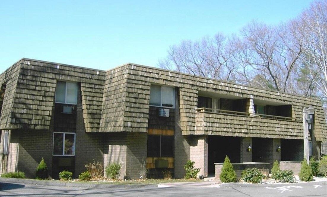 Primary Photo - 38 Rambling Brook Ln