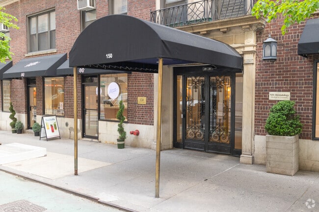 Building Photo - 146-152 W 55th St