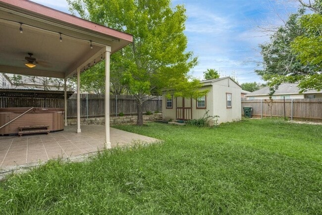 Building Photo - 114 Feathergrass Dr