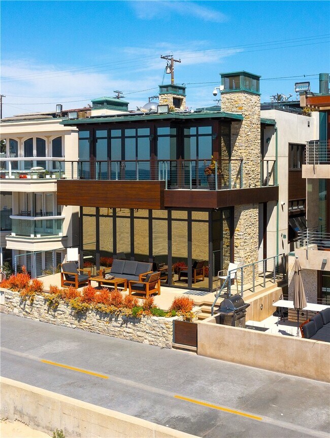 Foto del edificio - 3124 The Strand