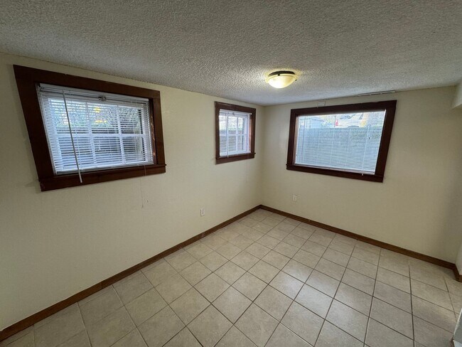 Foto del edificio - 1143 NW 31st St