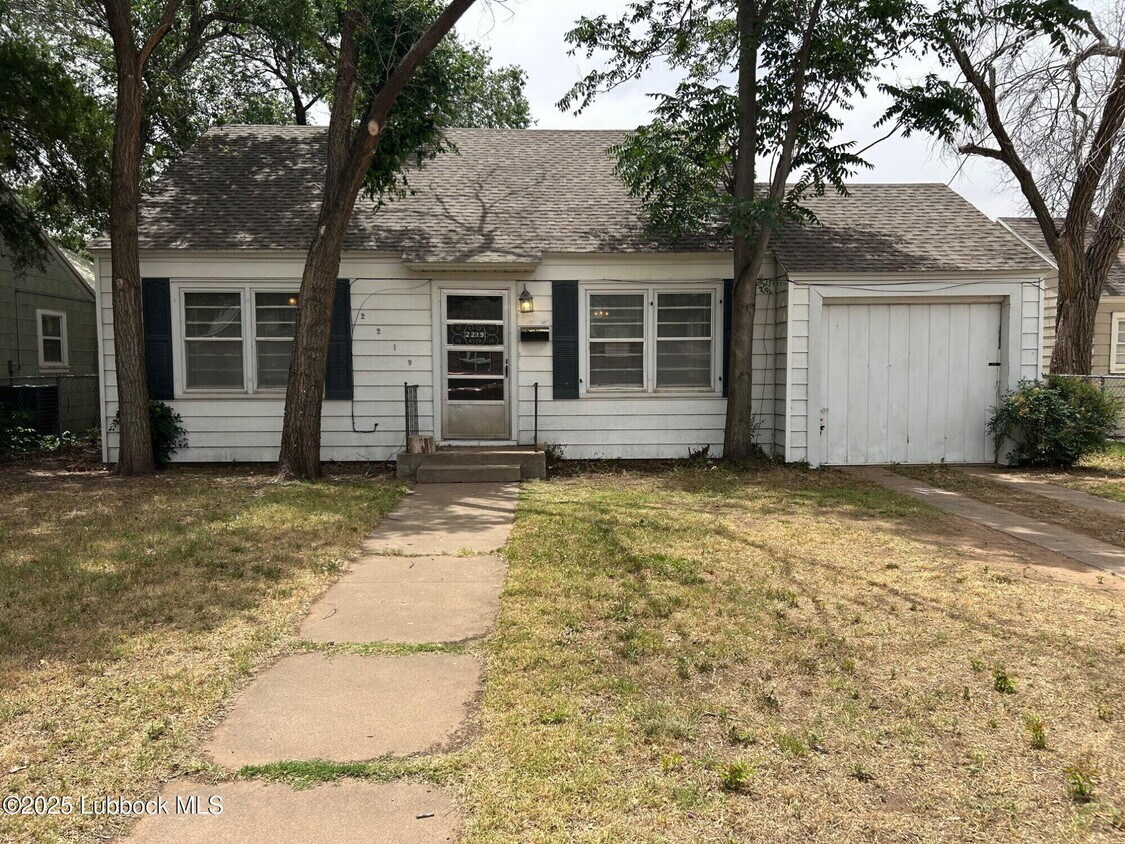 Foto principal - 2219 20th St