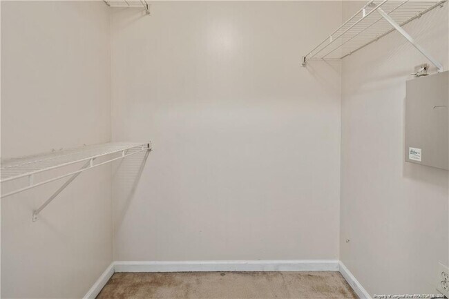 Foto del edificio - 7132 Summerlin Dr