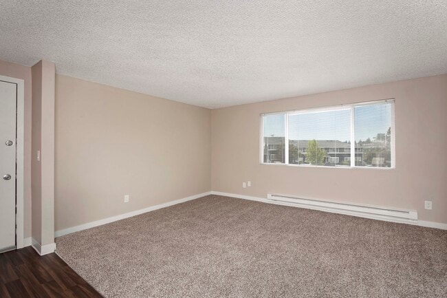 Building Photo - THE HEIGHTS AT SHERIDAN (BAYVIEW APTS)