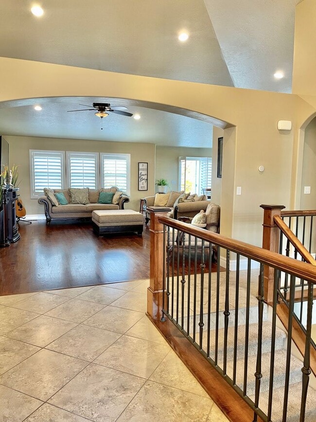 Building Photo - Luxury Fully Furnished 4-Bedroom Home for Rent – Clinton, Utah