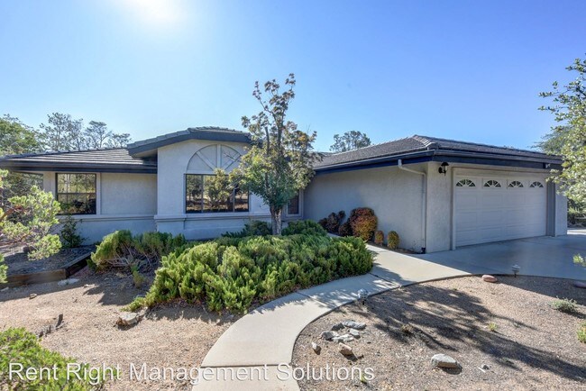 Foto del edificio - 3 br, 2.5 bath House - 648 Thunderbird Dr.