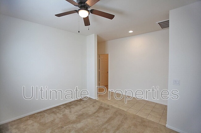 Building Photo - 11538 W Redfield Rd