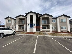 Building Photo - 875 E 78th Ave