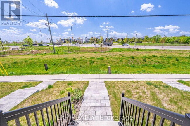 Building Photo - 28 Vestry Wy