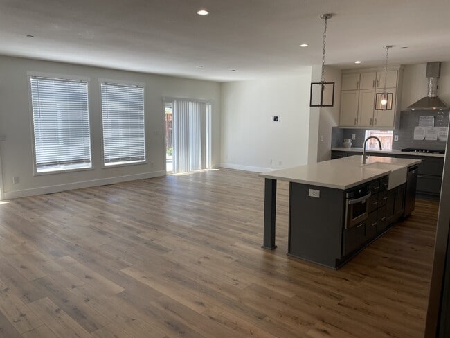 Building Photo - 1705 Berrywood Dr