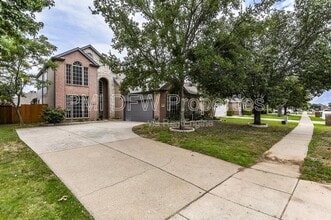 Building Photo - 6721 Hayling Way