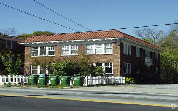 Building Photo - 746 Monroe Dr NE