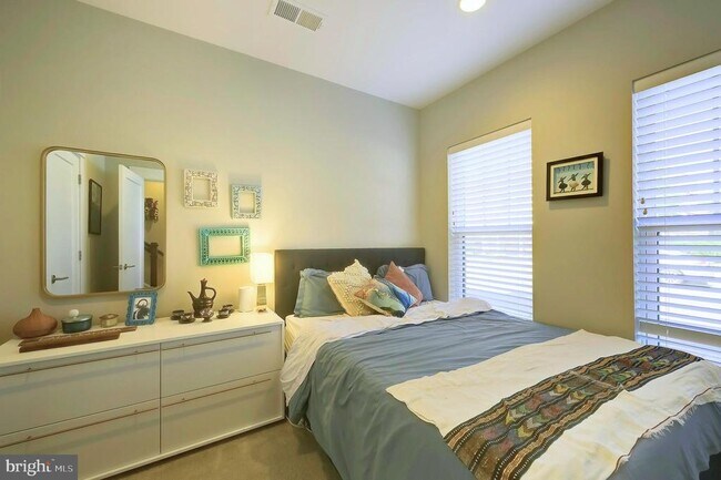 Foto del edificio - 719 Parkside Pl NE