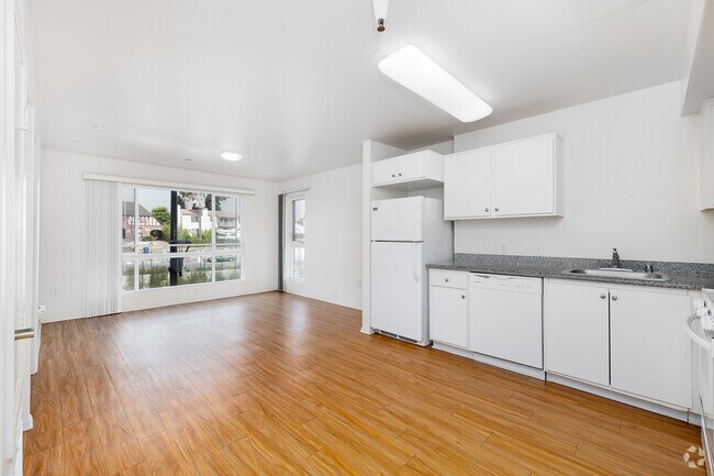 1 dormitorio, 1 baño - 636 pies cuadrados - Cocina - Crenshaw Family Apts