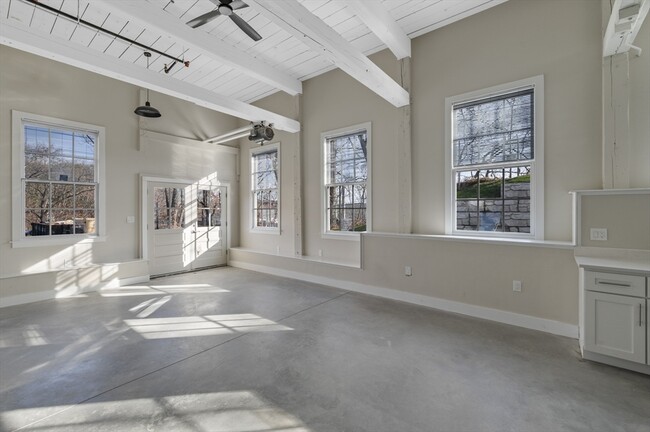 Foto del edificio - 34 Tremaine St