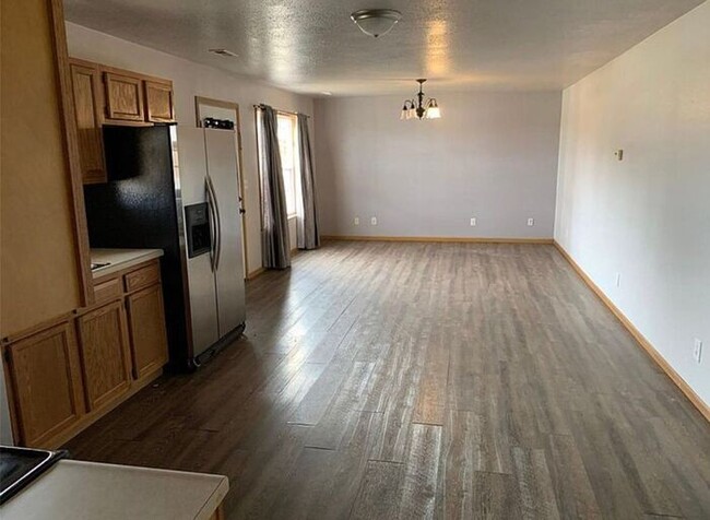 Building Photo - 2181 Country Living Dr