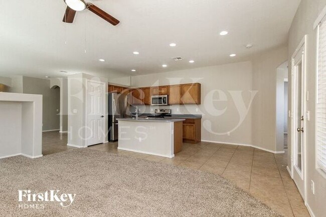Building Photo - 4417 S 100th Ln