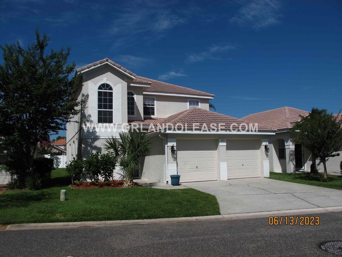 4 bed 2.5 bath home located in Greenbriar at Tuscawilla Community ! - 4 bed 2.5 bath home located in Greenbriar at Tuscawilla Community !