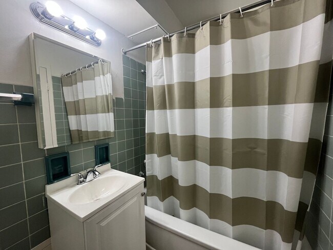 Interior Photo - 1560 N. Prospect Ave.