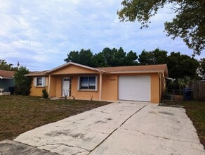 Building Photo - 1024 Hilton Ln