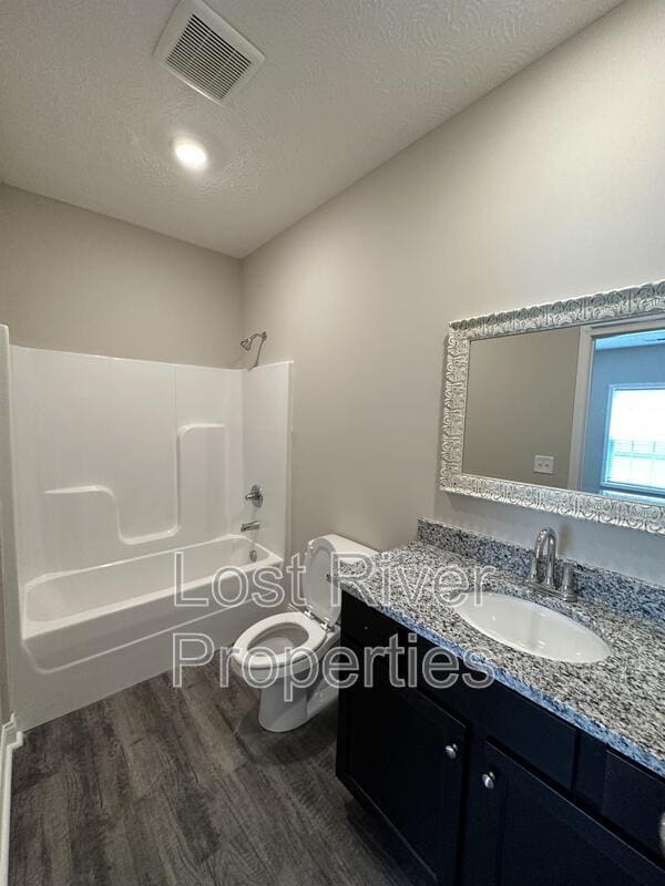 Building Photo - 4496 Wilford Ln