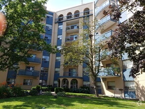 Building Photo - Bronte Estates